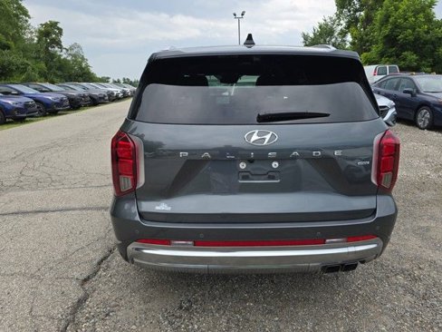 Used 2024 Hyundai Palisade Calligraphy image 4