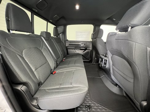 New 2026 RAM 1500 4x4 Crew Cab image 8