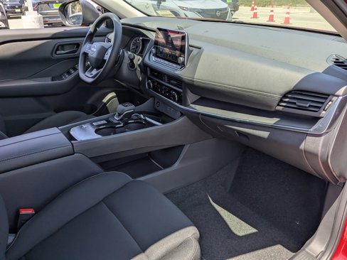 New 2025 Nissan Rogue S image 22