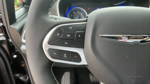 New 2026 Chrysler Pacifica Select image 24