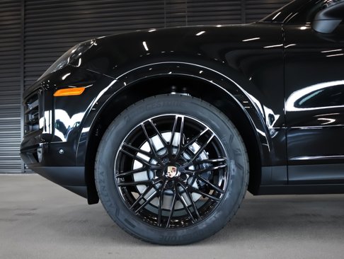 New 2025 Porsche Cayenne S image 13