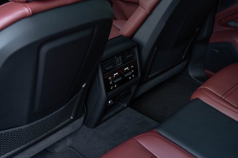 Certified 2025 Porsche Cayenne GTS image 34