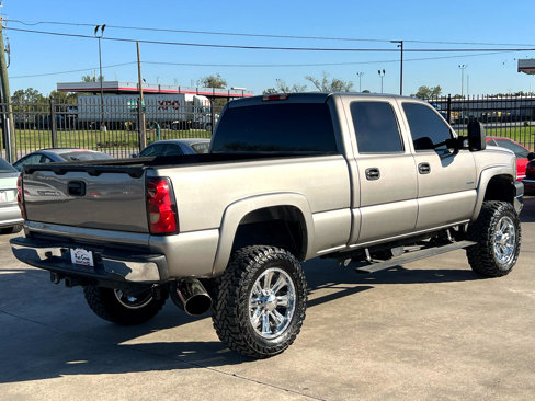 Used 2006 Chevrolet Silverado 2500 LT w/ Heavy-Duty Power Package image 7