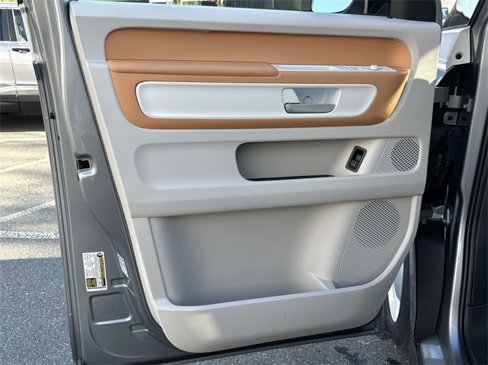 New 2025 Volkswagen ID. Buzz 1st Edition image 12