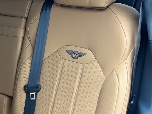 New 2024 Bentley Bentayga image 46