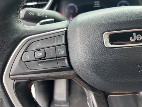 Used 2022 Jeep Grand Cherokee L Limited image 26