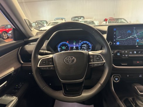 Used 2024 Toyota Grand Highlander XLE image 30