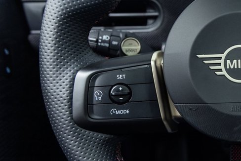 Certified 2025 MINI Cooper S image 17
