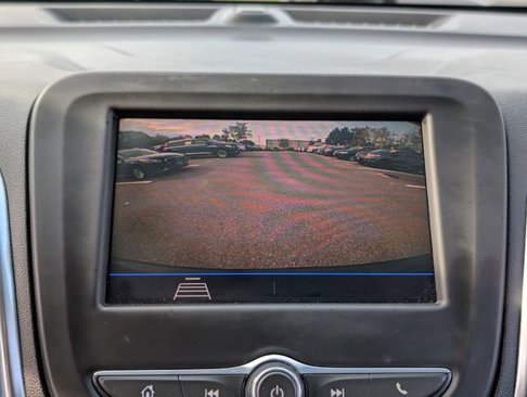 Used 2021 Chevrolet Equinox LS image 28