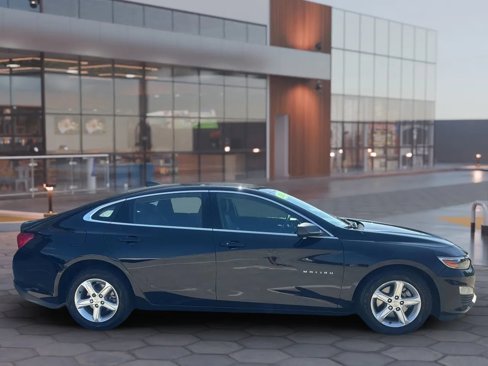 Used 2020 Chevrolet Malibu LS image 3