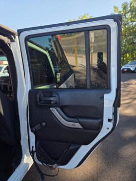 Used 2015 Jeep Wrangler Unlimited Sport image 17