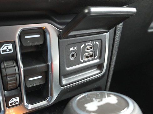 New 2025 Jeep Wrangler Sport S image 40