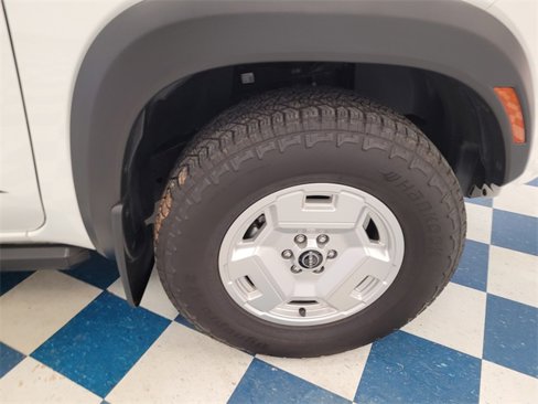 Used 2024 Nissan Frontier SV w/ Hardbody Edition image 14