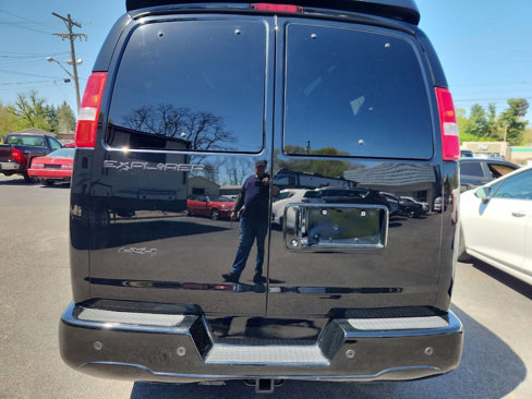 Used 2019 Chevrolet Express 2500 Extended w/ Enhanced Convenience Package image 7