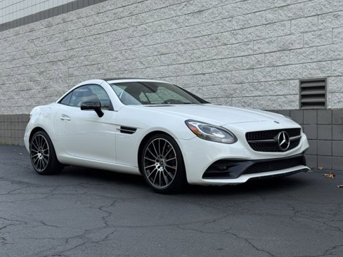 Used 2019 Mercedes-Benz SLC 300 w/ Premium Package image 18
