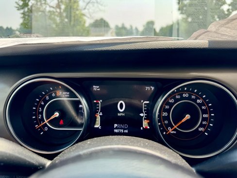 Used 2018 Jeep Wrangler Unlimited Sport S image 29