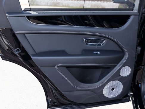 New 2025 Bentley Bentayga image 38