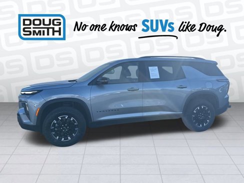 Used 2024 Chevrolet Traverse Z71 w/ Enhanced Driving Package image 2