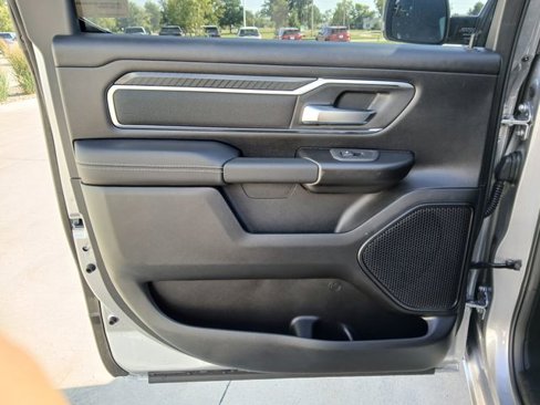 New 2026 RAM 1500 4x4 Crew Cab image 13