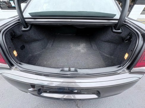 Used 2019 Chrysler 300 S image 16