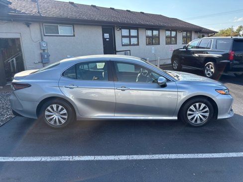 Used 2023 Toyota Camry LE image 2