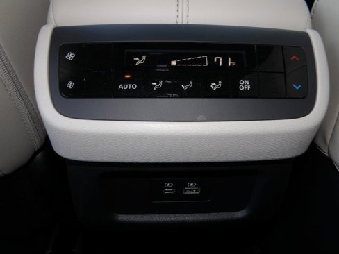 Certified 2024 Nissan Pathfinder SL image 28