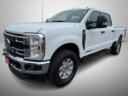 Used 2024 Ford F250 XLT image 2