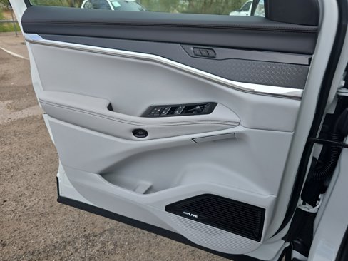 New 2025 Jeep Wagoneer Limited w/ Trailer Tow Group image 13