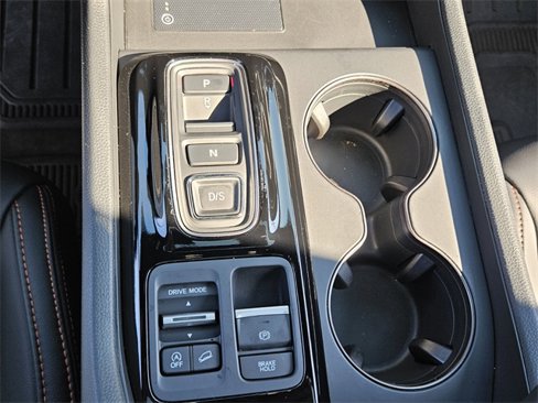 Used 2025 Honda Pilot TrailSport image 25