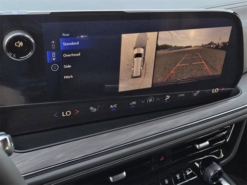 New 2025 Chevrolet Suburban Z71 w/ Comfort Package image 29