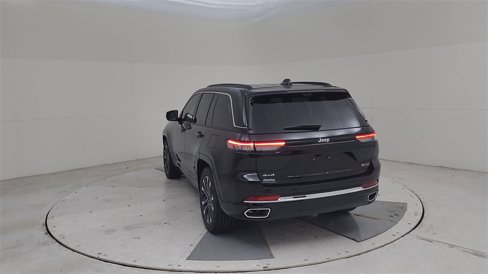New 2025 Jeep Grand Cherokee Overland w/ Luxury Tech Group IV image 12