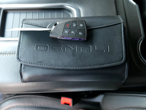 Used 2022 GMC Yukon Denali image 33
