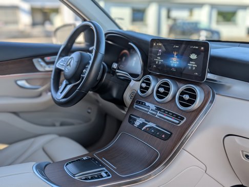Used 2022 Mercedes-Benz GLC 300 4MATIC image 43