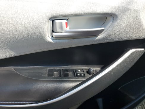 Used 2020 Toyota Corolla SE image 19