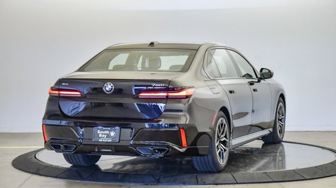 New 2026 BMW 760i xDrive w/ Executive Package image 5