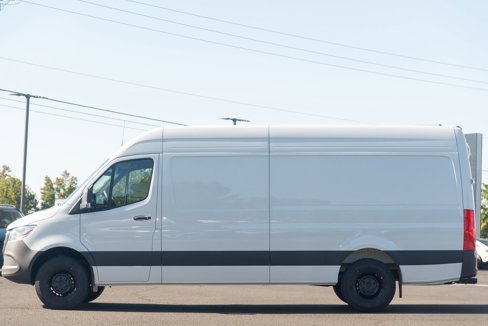 Used 2025 Mercedes-Benz Sprinter 2500 image 5