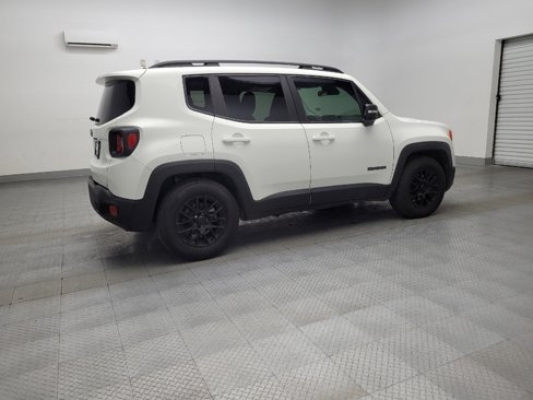 Used 2017 Jeep Renegade Altitude image 10