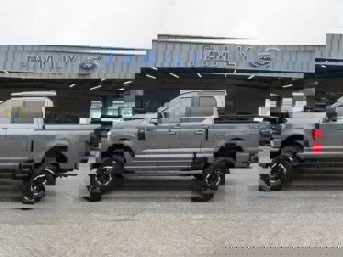 New 2025 Ford F250 XLT w/ Black Appearance Package image 2