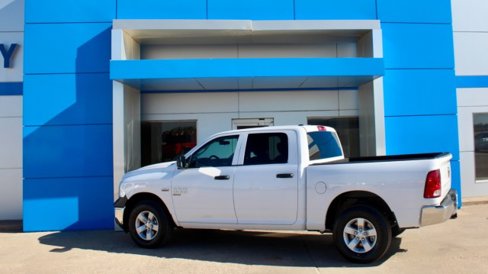 New 2023 RAM 1500 4x4 Crew Cab Classic w/ Chrome Appearance Group image 6