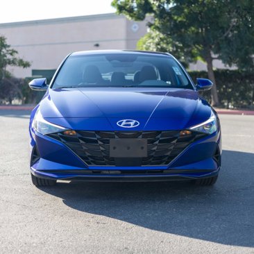 Used 2023 Hyundai Elantra SEL w/ Convenience Package image 2