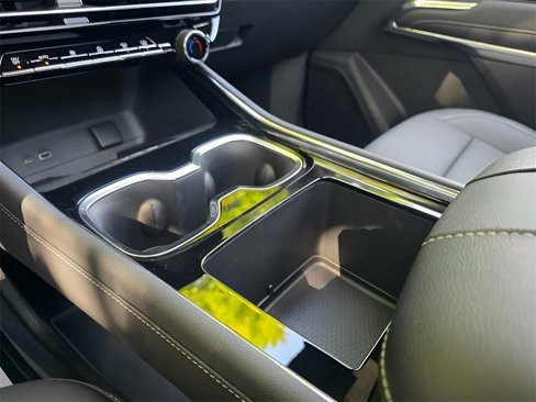 New 2026 Chevrolet Traverse LT w/ Sun and Wheel Package image 37