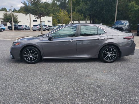 Used 2023 Toyota Camry SE image 8