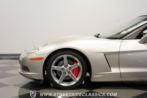 Used 2006 Chevrolet Corvette Convertible w/ Preferred Equipment Group image 23