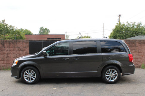 Used 2019 Dodge Grand Caravan SXT image 2