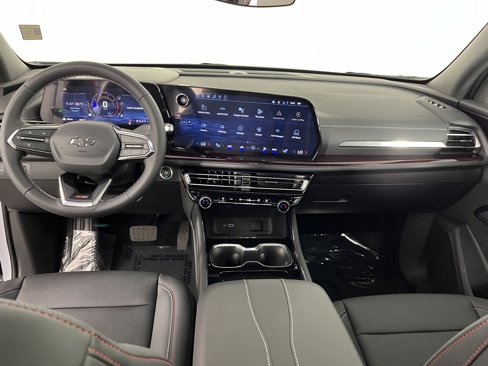 New 2026 Chevrolet Traverse Z71 w/ LPO, Floor Liner Package image 14