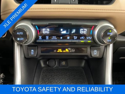 Used 2025 Toyota RAV4 XLE Premium image 16
