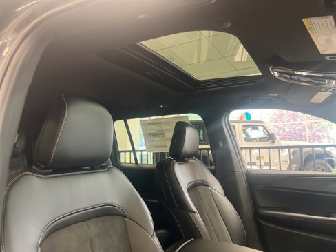 New 2025 Jeep Grand Cherokee L Altitude image 14