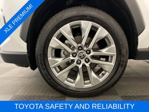 Used 2025 Toyota RAV4 XLE Premium image 24