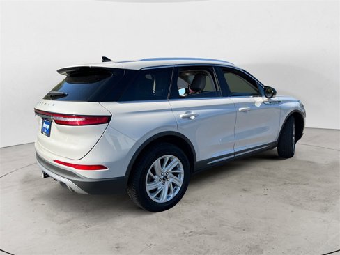 Used 2021 Lincoln Corsair AWD image 3