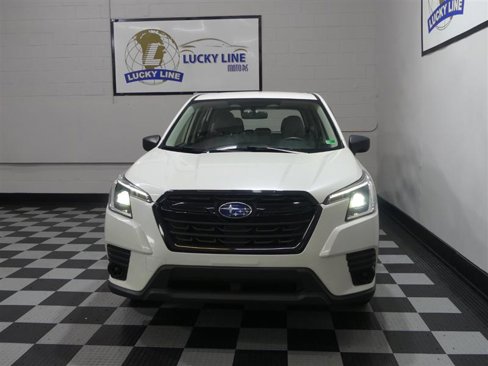 Used 2022 Subaru Forester image 2